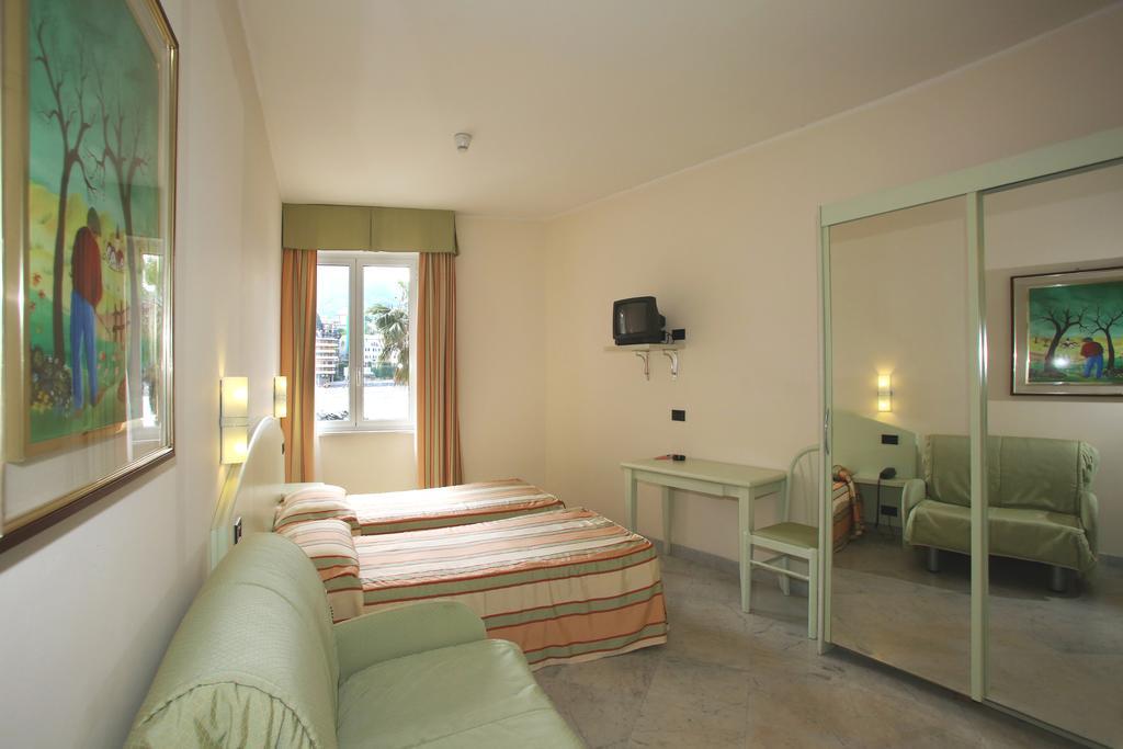 Hotel Elena Recco Exterior foto